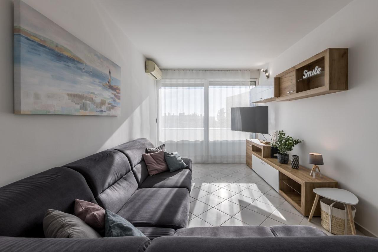 Sundowners Apartment, 52Qm, Double & Single Bed, 10 Min From Old Town Of Split Buitenkant foto