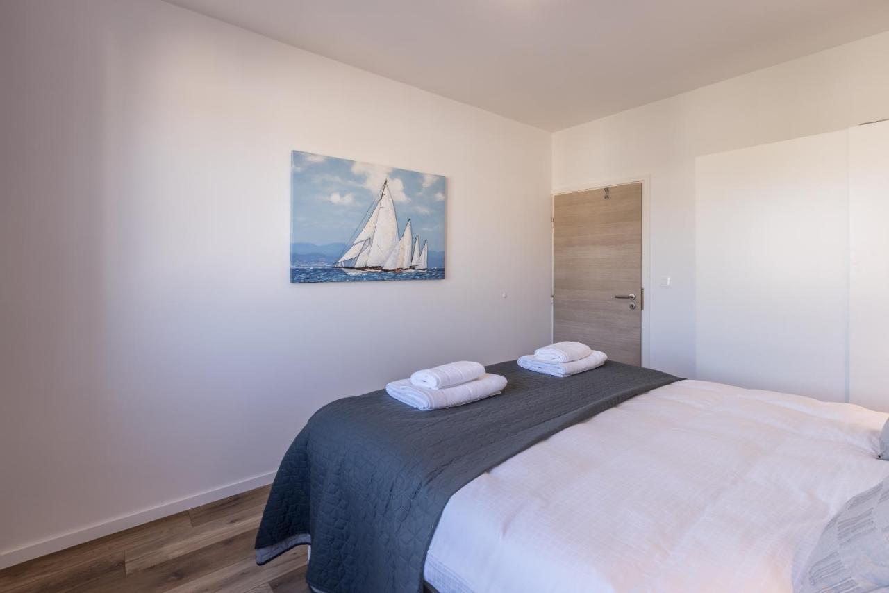 Sundowners Apartment, 52Qm, Double & Single Bed, 10 Min From Old Town Of Split Buitenkant foto
