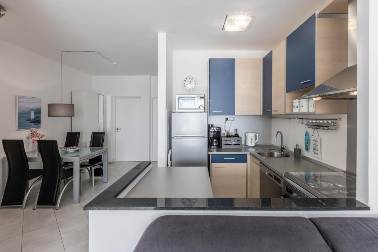 Sundowners Apartment, 52Qm, Double & Single Bed, 10 Min From Old Town Of Split Buitenkant foto