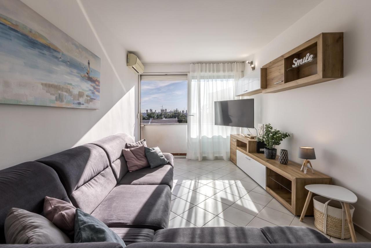 Sundowners Apartment, 52Qm, Double & Single Bed, 10 Min From Old Town Of Split Buitenkant foto
